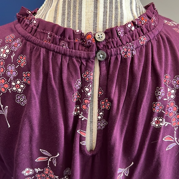 LOFT Ruffle Neck Sleeveless Mixed Media Shell - Medium - Picture 5 of 9